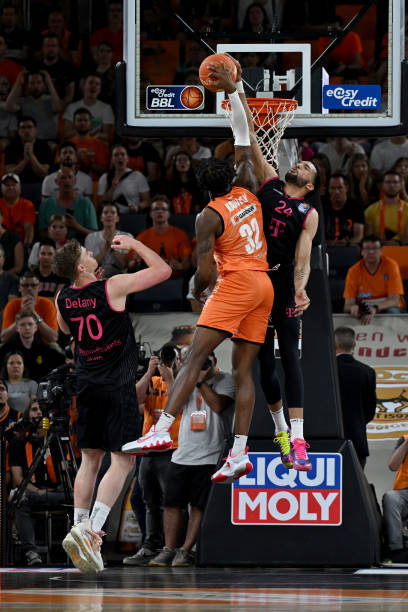 队管理层本 队管理层本